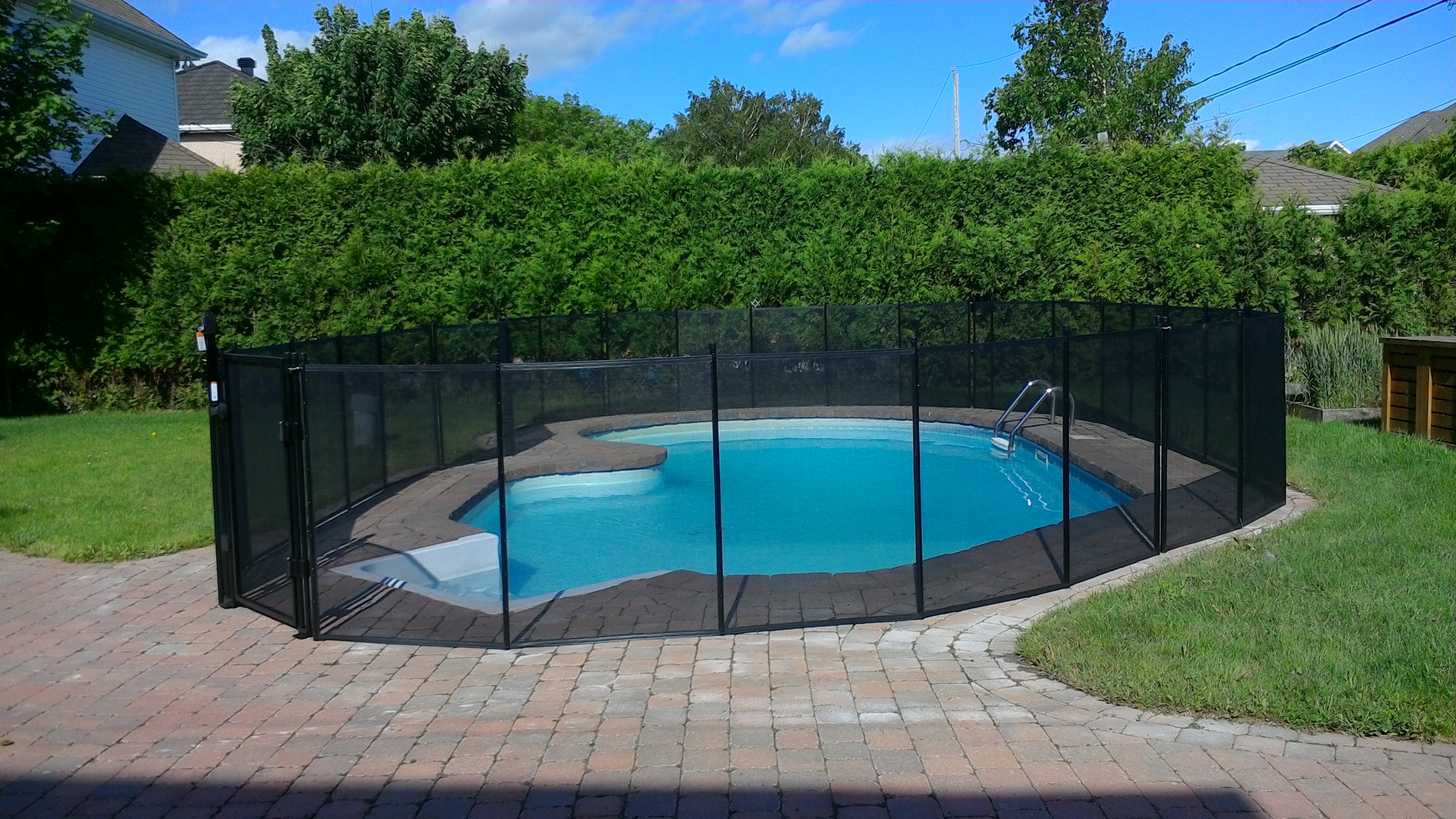 Clôture de piscine Enfant Sécure vendu chez Aqua-Pur